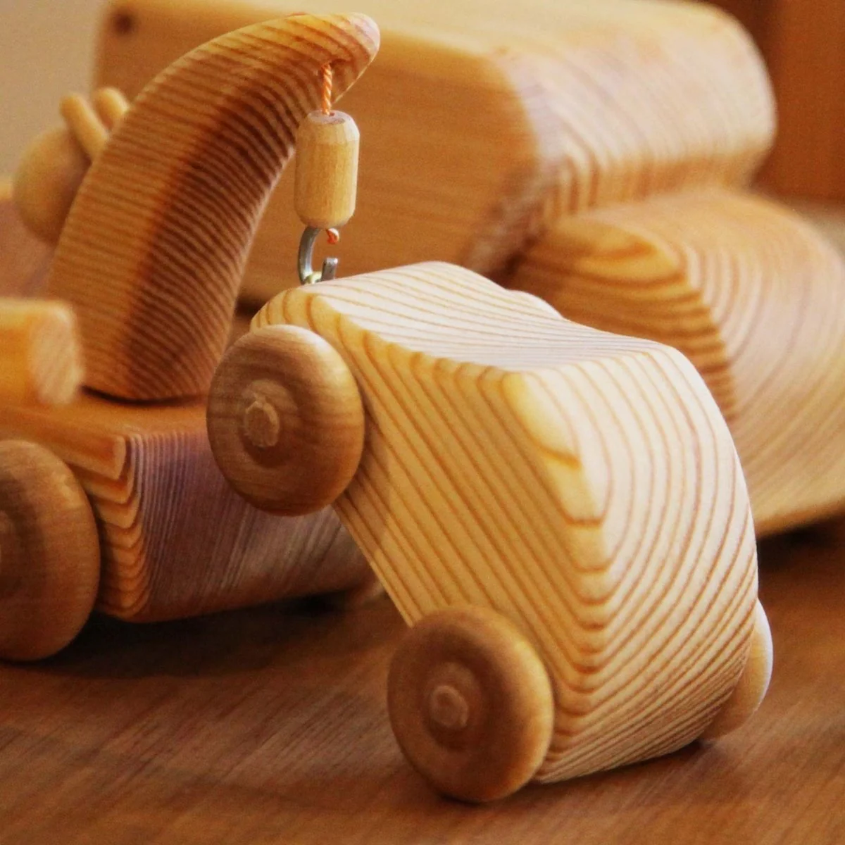 Telleby Debresk Small Tow Truck with Mini Car - Image 8