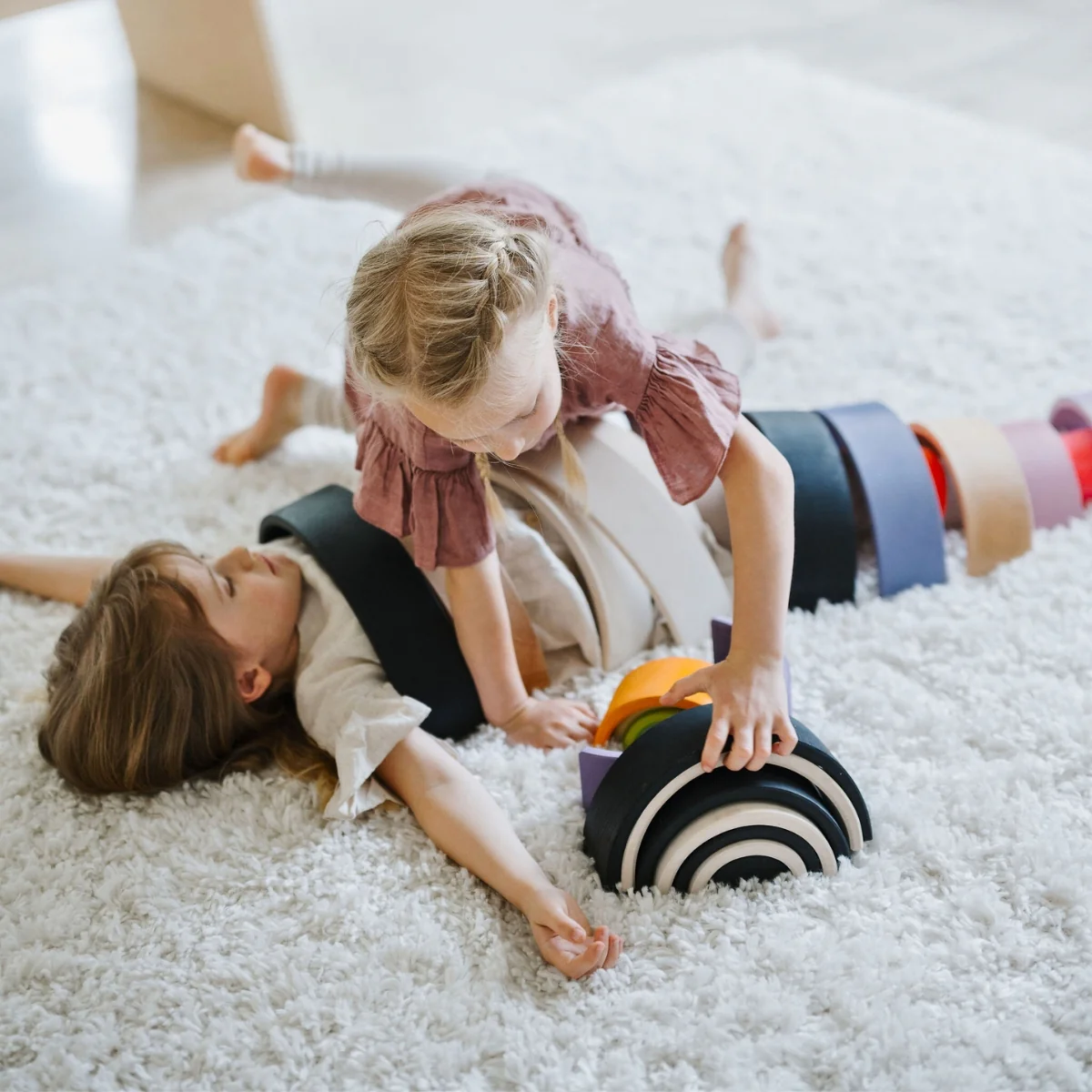 Grimm's Rainbow Monochrome Tunnel Large 12 Pieces - Image 7