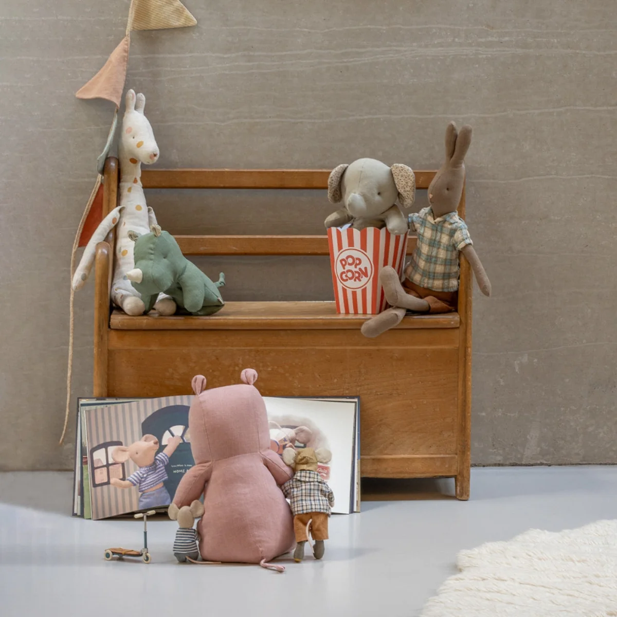 Maileg Book - Louimax Dreams of Being an Adult - Image 4