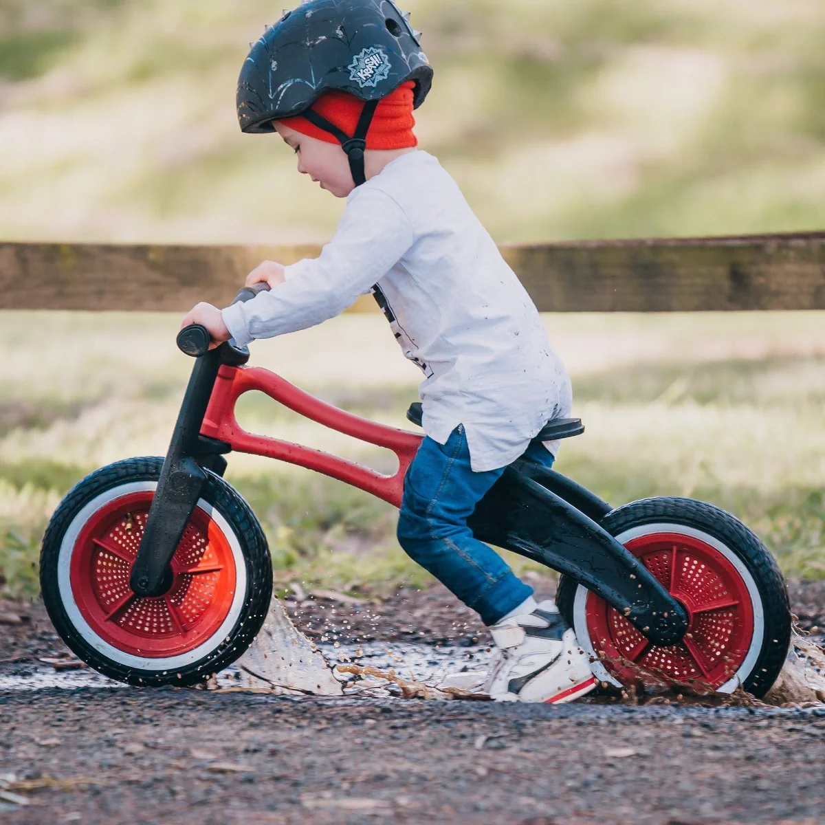 Wishbone Balance Bike 2 in 1 - RE2 Recycled, Durable Plastic - Retired Product - Image 6