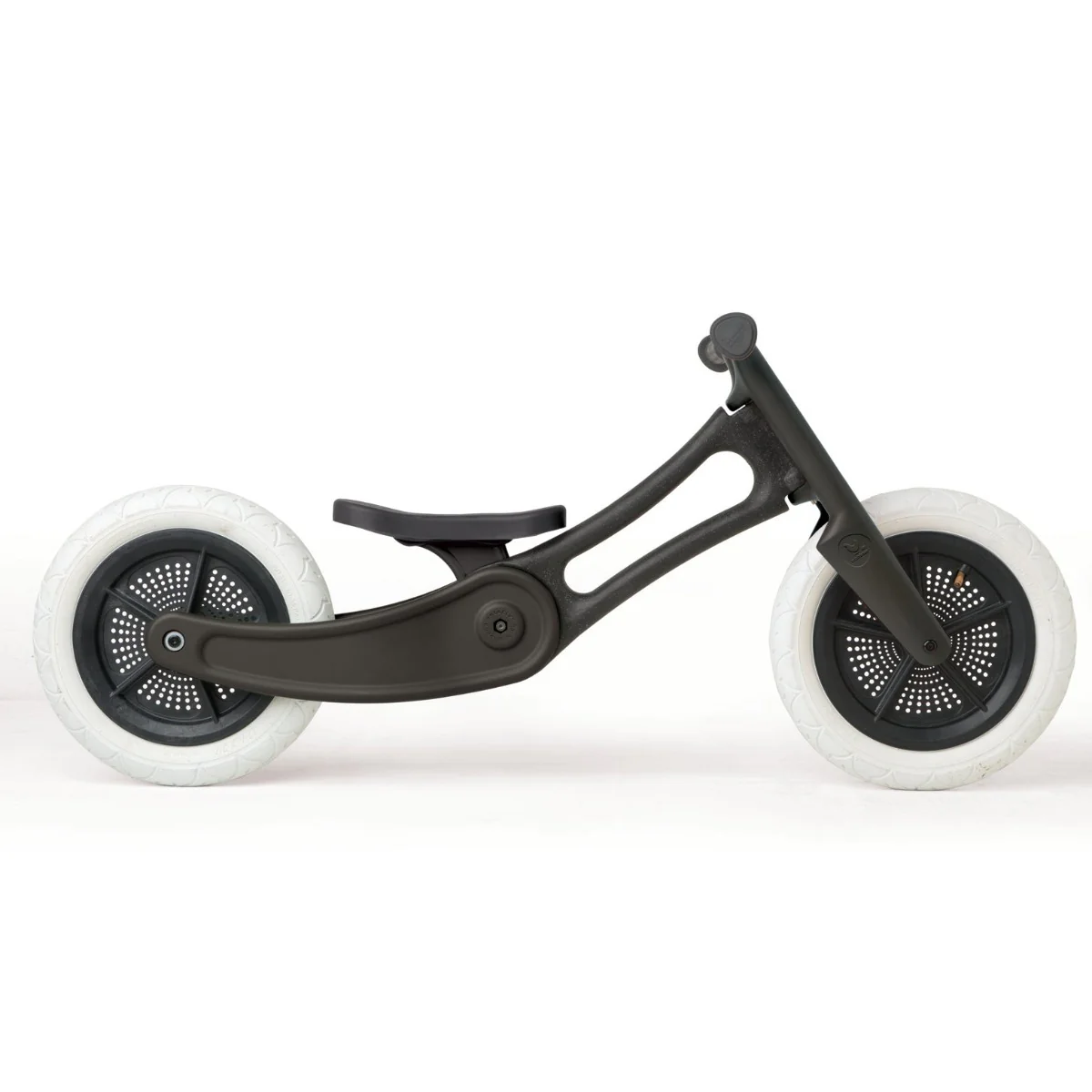 Wishbone Balance Bike & Tricycle 3 in 1 - RE2 Recycled, Durable Plastic - Image 12