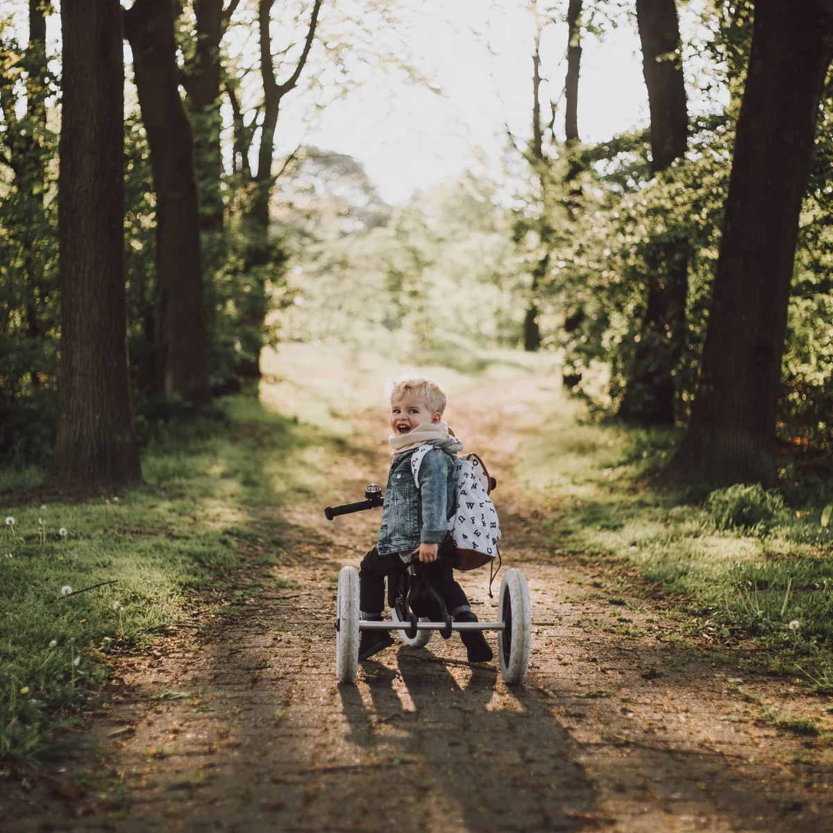 Wishbone Balance Bike & Tricycle 3 in 1 - RE2 Recycled, Durable Plastic - Image 13